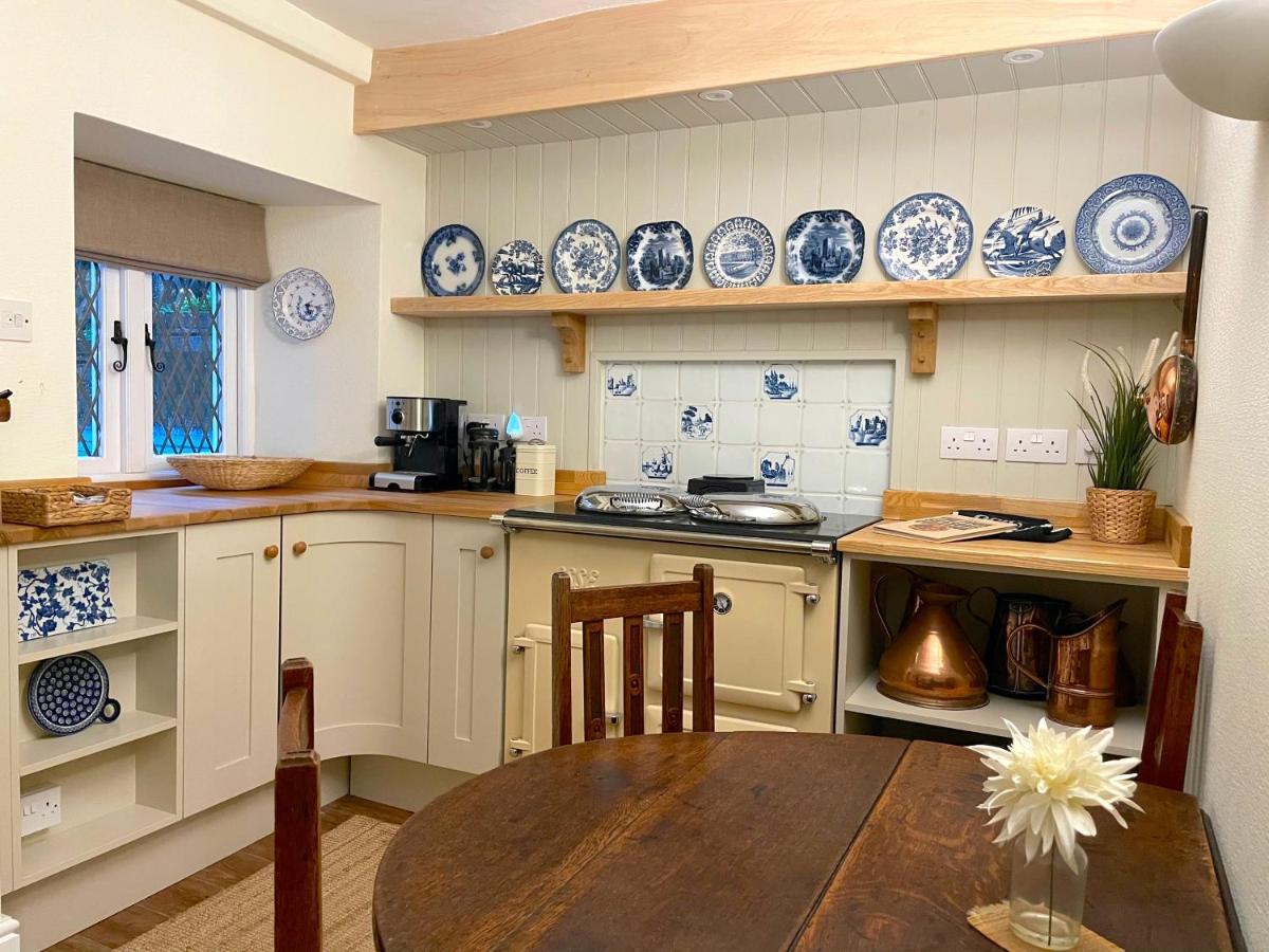 Charming Cottage In The Heart Of Sherborne Sherborne  Exterior photo